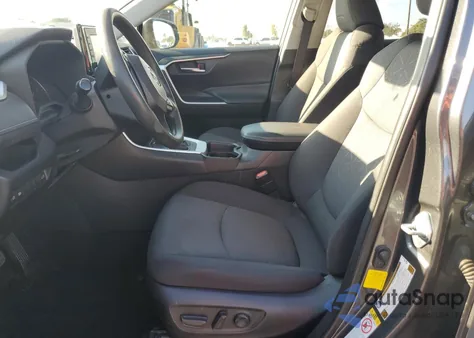 2019 Toyota Rav4 Xle from USA, damaged, VIN JTMW1RFV8KD504287